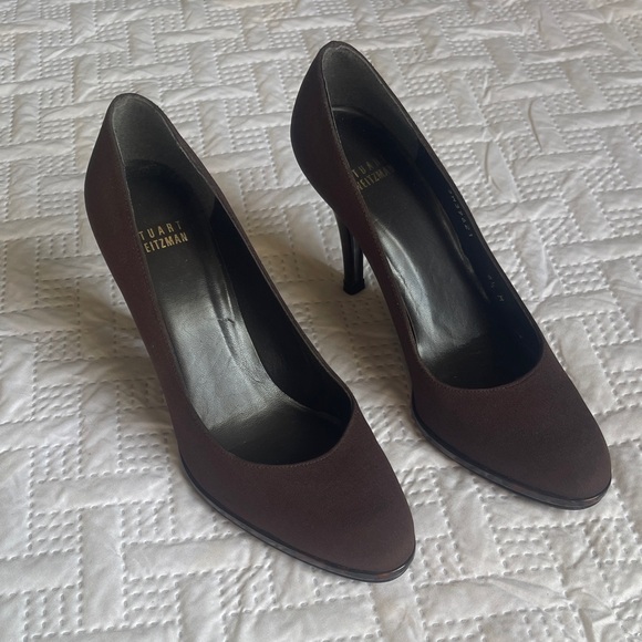 Stuart Weitzman Dark Brown Heels - Picture 1 of 7